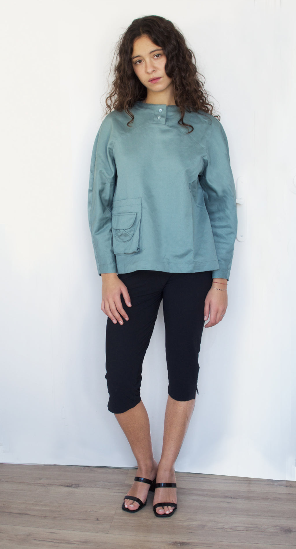 Teal blue (60% cotton 40% polyester)